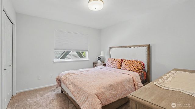 17337 SE 185th Place, Renton, WA 98058