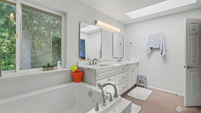 17337 SE 185th Place, Renton, WA 98058