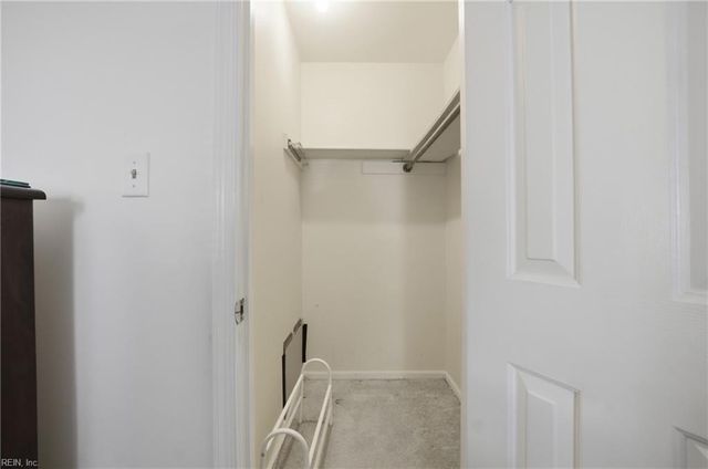 7 Jennifer LN, Hampton, VA 23669