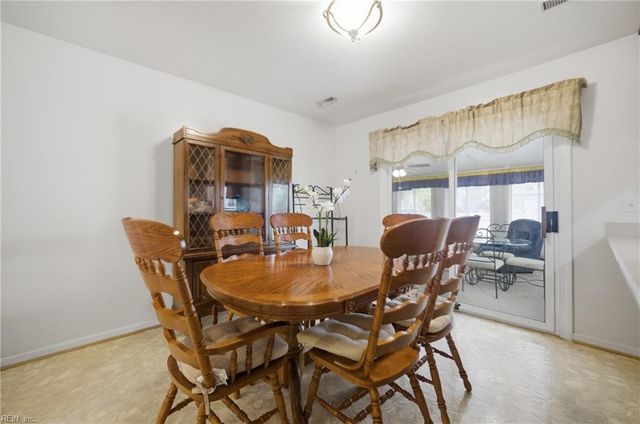 7 Jennifer LN, Hampton, VA 23669