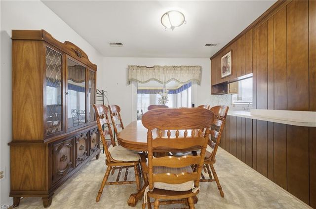 7 Jennifer LN, Hampton, VA 23669