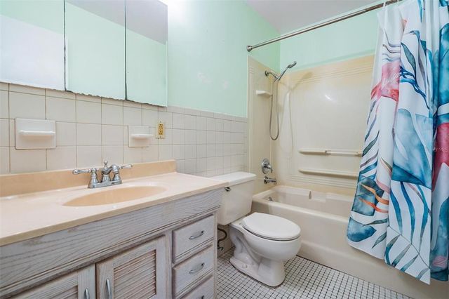 1871 N 63RD, St Petersburg, FL 33702
