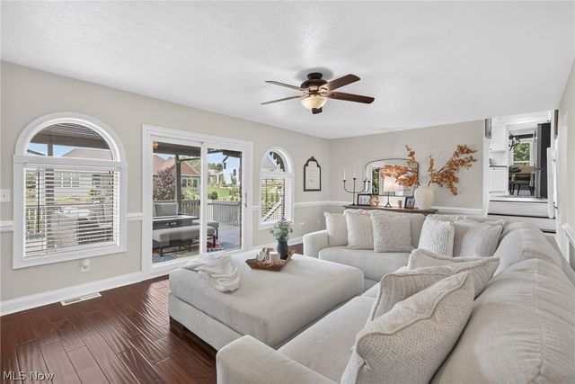 4448 Merlin Drive, Green, OH 44685