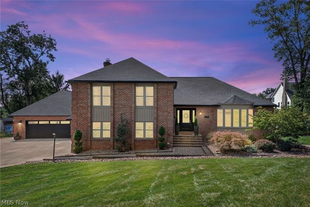 4448 Merlin Drive, Green, OH 44685