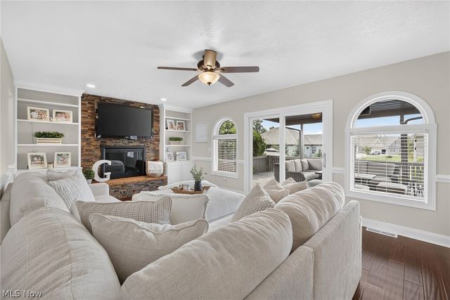 4448 Merlin Drive, Green, OH 44685