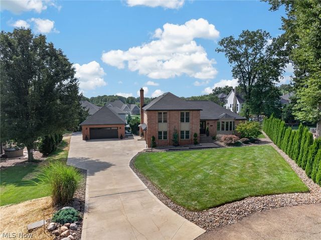 4448 Merlin Drive, Green, OH 44685