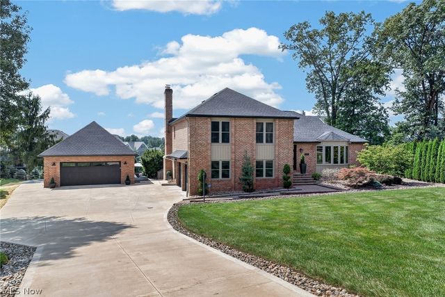 4448 Merlin Drive, Green, OH 44685