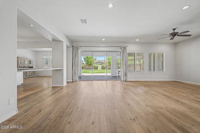 8406 W LOUISE Court, Peoria, AZ 85383