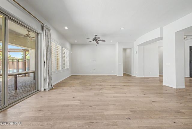8406 W LOUISE Court, Peoria, AZ 85383