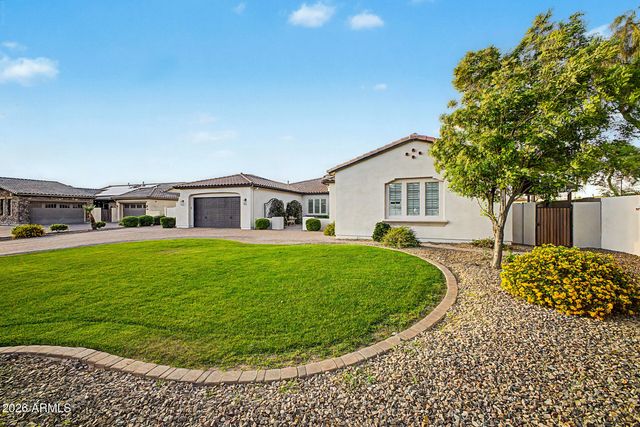 8406 W LOUISE Court, Peoria, AZ 85383