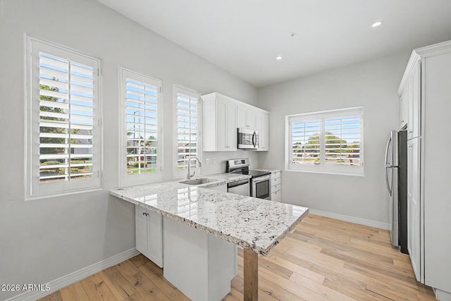 8406 W LOUISE Court, Peoria, AZ 85383