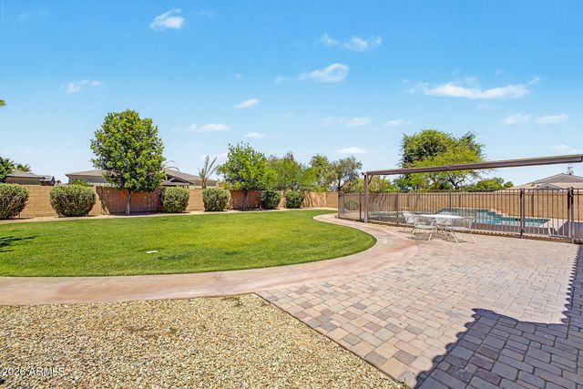 8406 W LOUISE Court, Peoria, AZ 85383