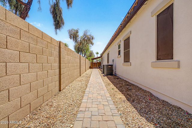 8406 W LOUISE Court, Peoria, AZ 85383