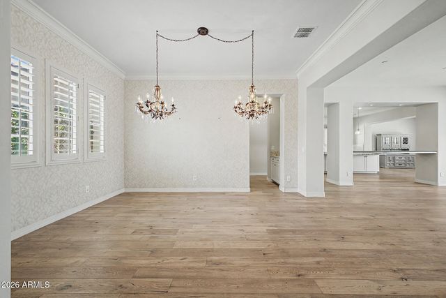 8406 W LOUISE Court, Peoria, AZ 85383