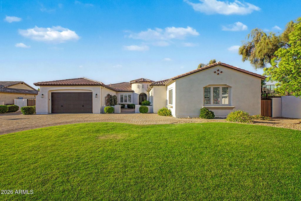 8406 W LOUISE Court, Peoria, AZ 85383 — photo 5