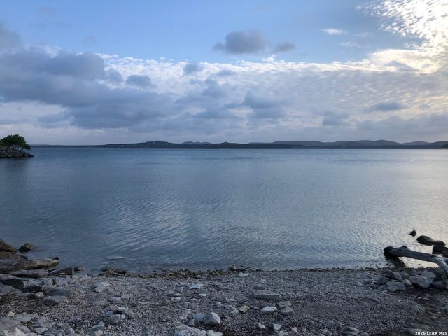 2339 Triple Peak, Canyon Lake, TX 78133