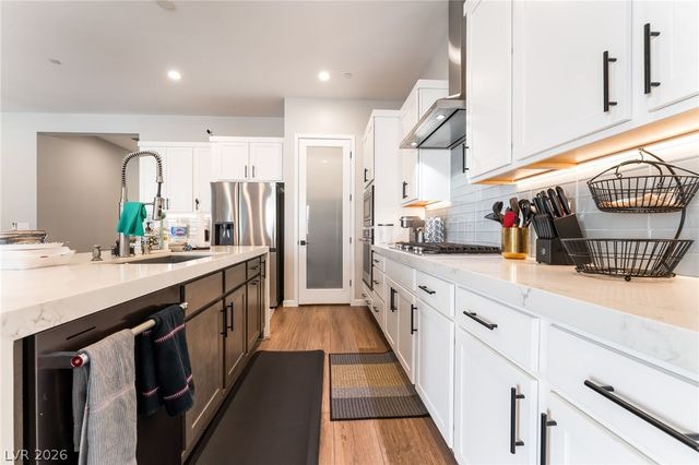 9013 Pinyon Bluff Street, Las Vegas, NV 89166