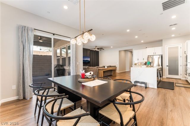 9013 Pinyon Bluff Street, Las Vegas, NV 89166