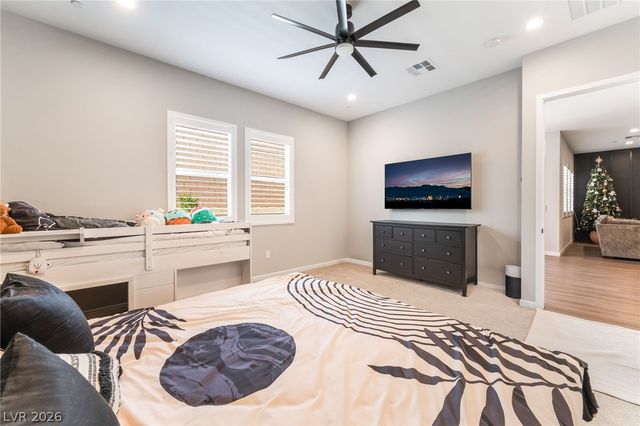 9013 Pinyon Bluff Street, Las Vegas, NV 89166