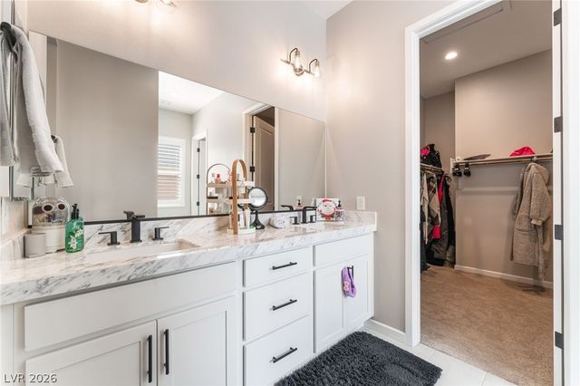 9013 Pinyon Bluff Street, Las Vegas, NV 89166