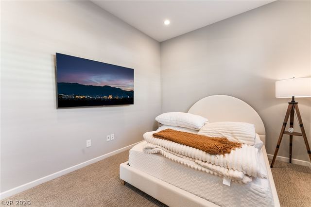 9013 Pinyon Bluff Street, Las Vegas, NV 89166