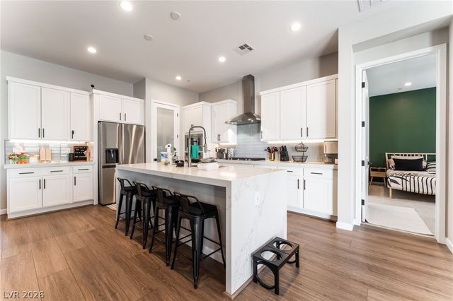 9013 Pinyon Bluff Street, Las Vegas, NV 89166