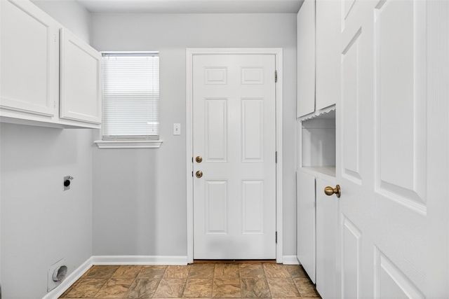 519 Moore Ave, Portland, TX 78374