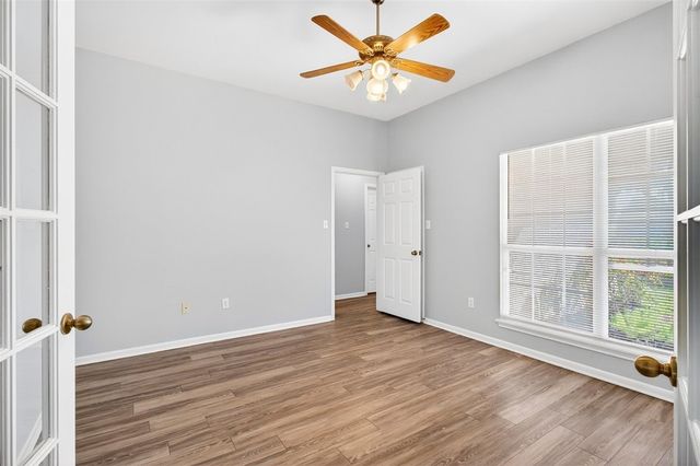 519 Moore Ave, Portland, TX 78374