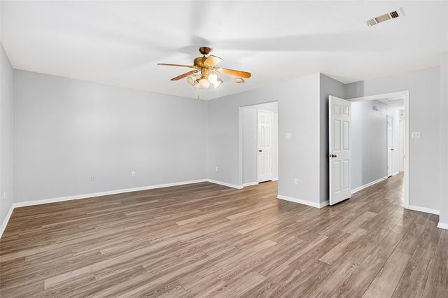 519 Moore Ave, Portland, TX 78374