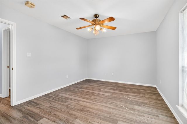 519 Moore Ave, Portland, TX 78374