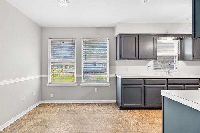 519 Moore Ave, Portland, TX 78374