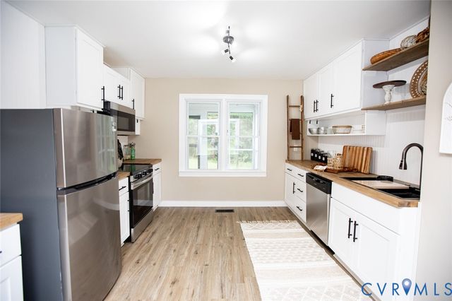 3153 W Third, Farmville, VA 23901