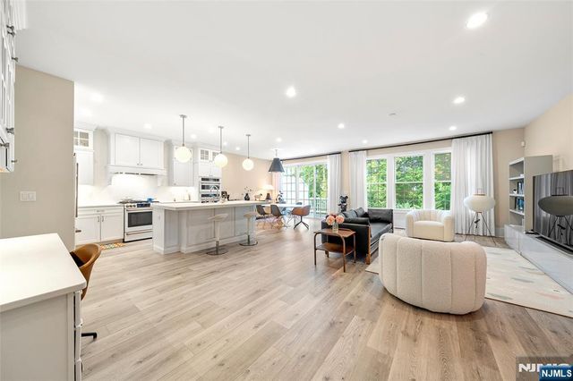3 Azalea Lane, Cedar Grove, NJ 07009
