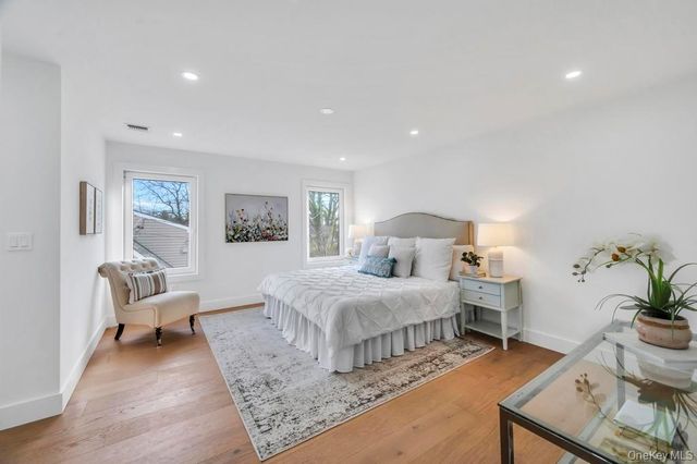 126 Rim Lane, Hicksville, NY 11801