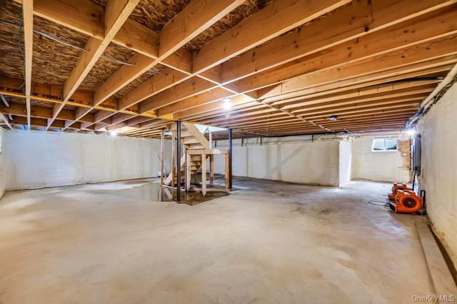 126 Rim Lane, Hicksville, NY 11801