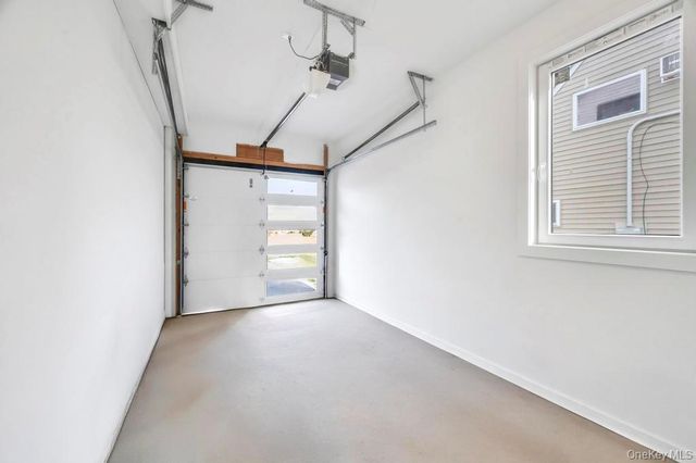 126 Rim Lane, Hicksville, NY 11801