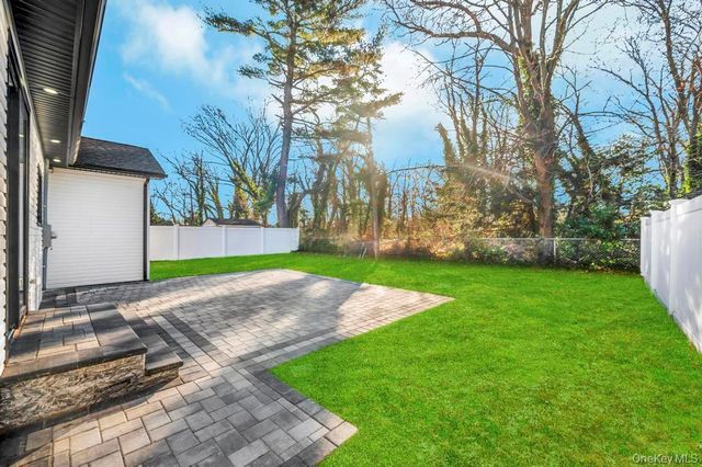 126 Rim Lane, Hicksville, NY 11801