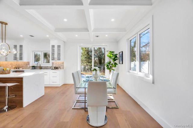 126 Rim Lane, Hicksville, NY 11801