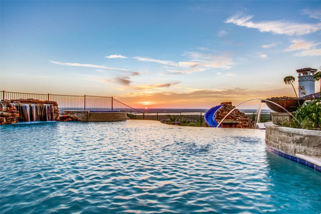 2449 Mountain View Court, Cedar Hill, TX 75104