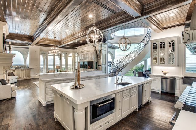 2449 Mountain View Court, Cedar Hill, TX 75104