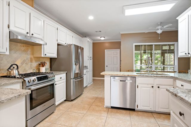 51 St Andrews, Hattiesburg, MS 39401