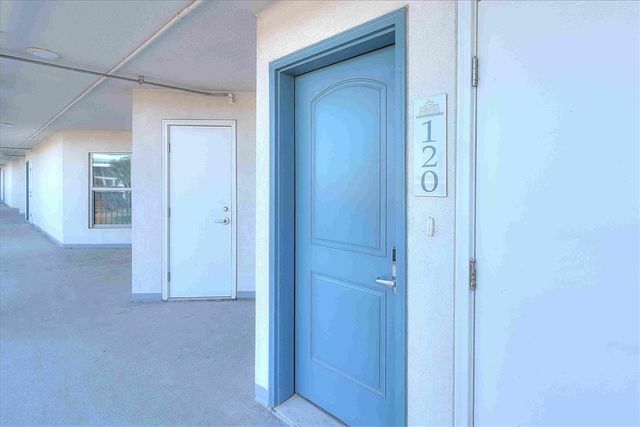 800 Sandcastle Dr 120, Port Aransas, TX 78373
