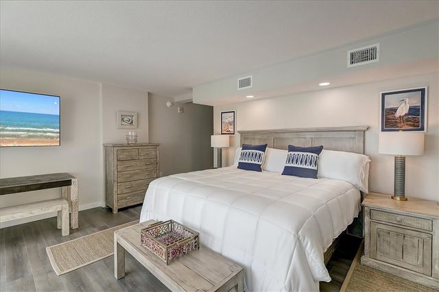 800 Sandcastle Dr 120, Port Aransas, TX 78373