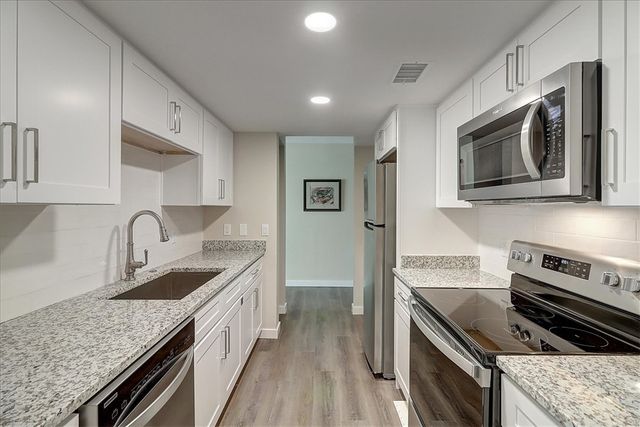 800 Sandcastle Dr 120, Port Aransas, TX 78373