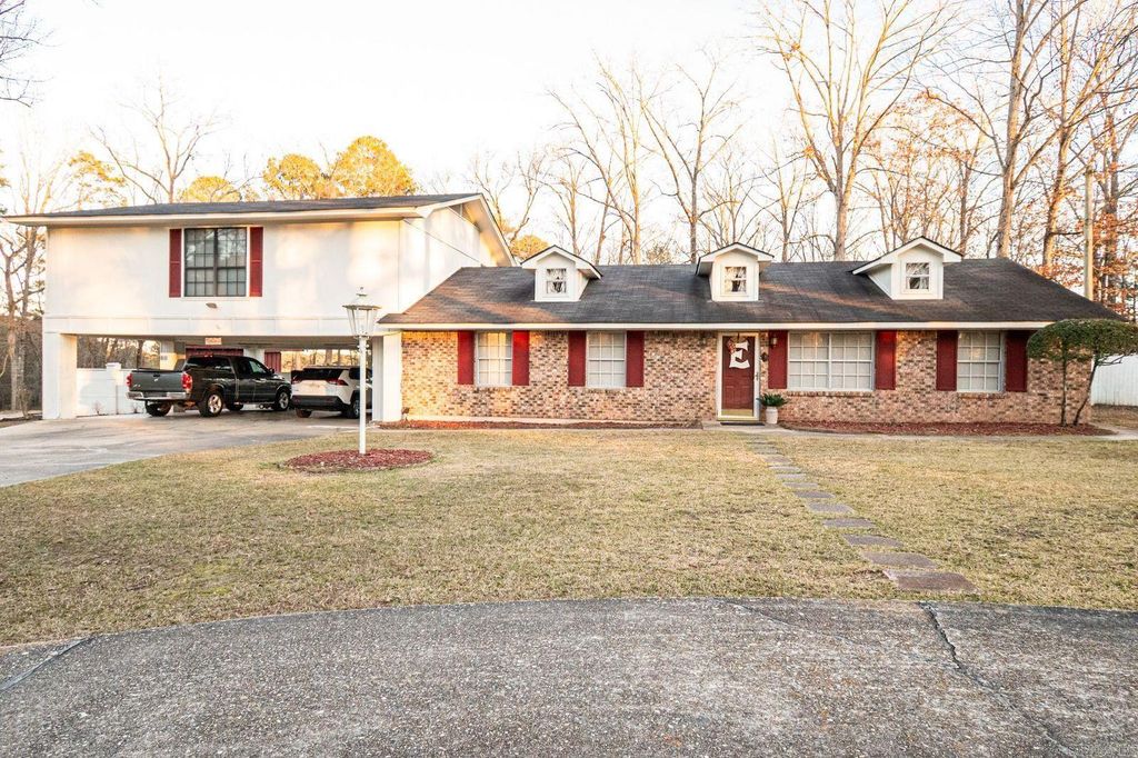 317 FIRETOWER Street, El Dorado, AR 71730