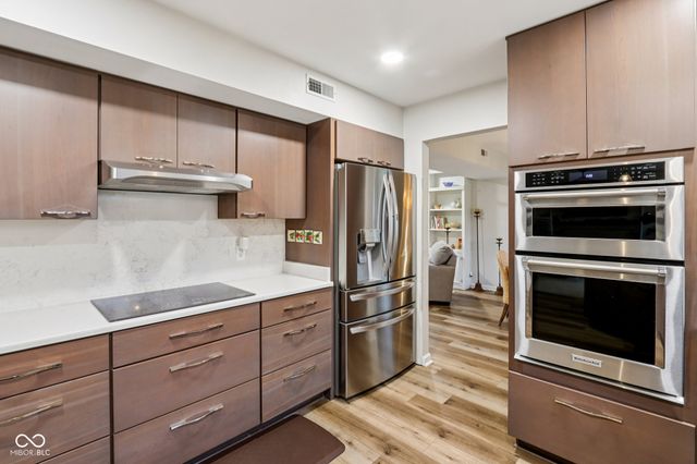 11023 Eaton Court, Fishers, IN 46038