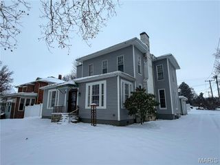 821 N State Street, Litchfield, IL 62056