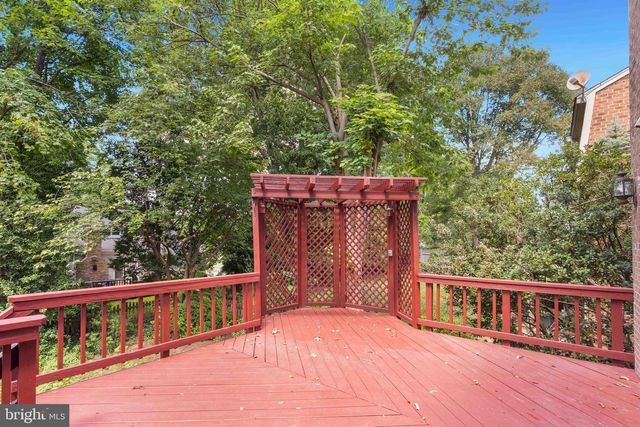 1250 PINE HILL RD, Mclean, VA 22101