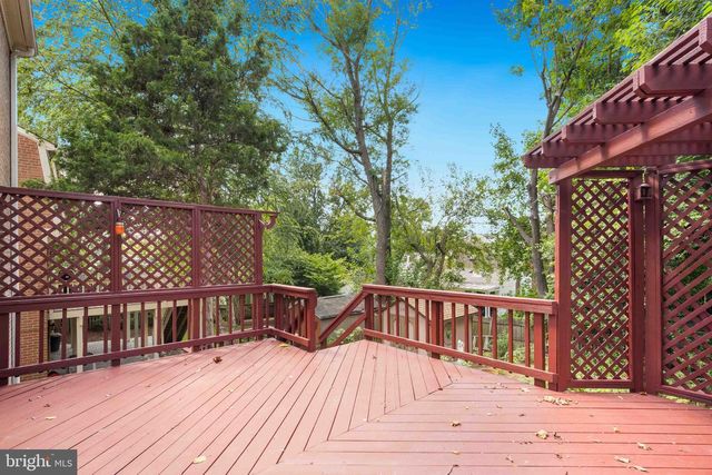 1250 PINE HILL RD, Mclean, VA 22101