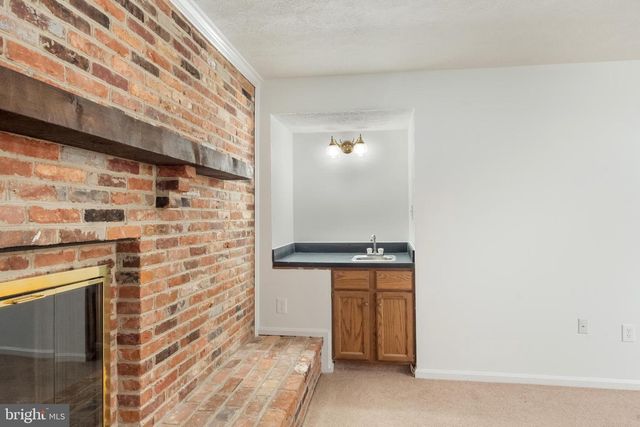 1250 PINE HILL RD, Mclean, VA 22101